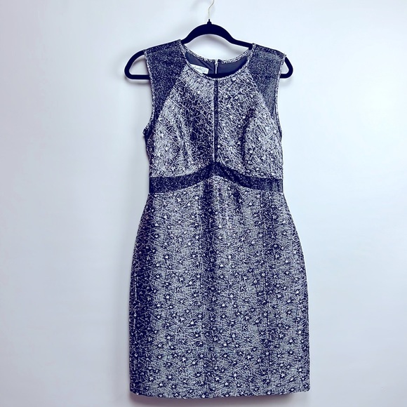 pnoebe Dresses & Skirts - Phoebe beautiful formal dress size8